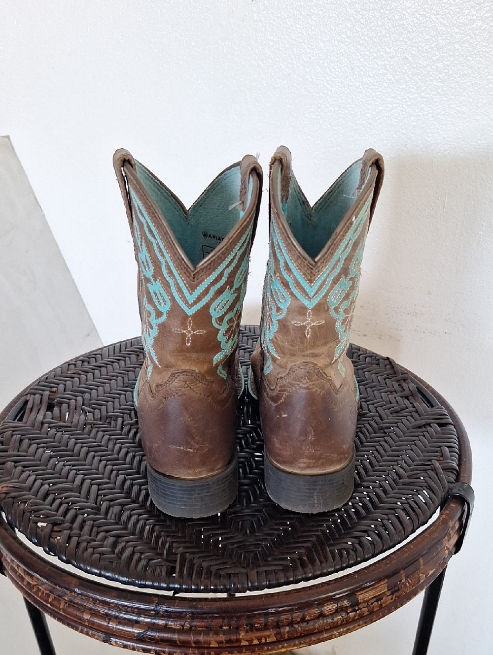 Ariat Girls Kid Boots Size 1 - Picture 8 of 12